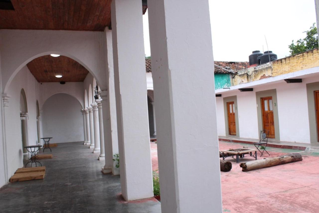 بيت شباب Fandango San Cristóbal de Las Casas المظهر الخارجي الصورة