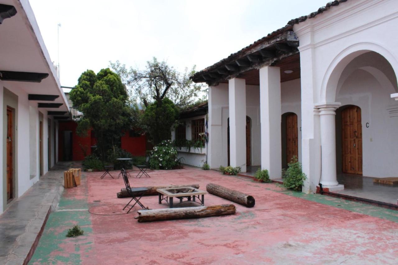 بيت شباب Fandango San Cristóbal de Las Casas المظهر الخارجي الصورة