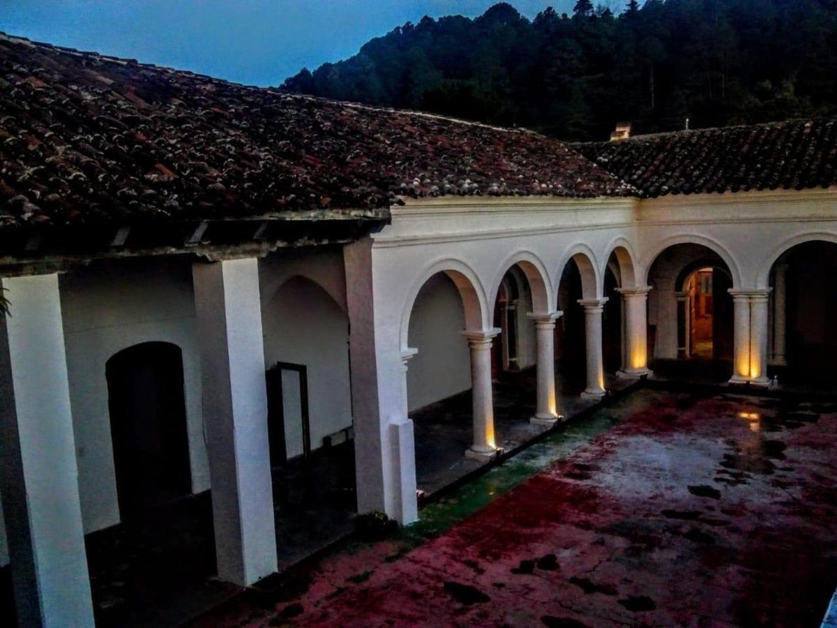 بيت شباب Fandango San Cristóbal de Las Casas المظهر الخارجي الصورة